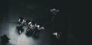 Co jest potrzebne do 2 klasy liceum?