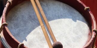 Czy patyczkiem można uszkodzić błonę Bębenkowa?