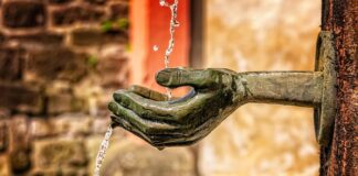 Jak czyścić uszy domowymi sposobami?