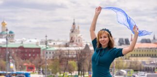 W jakim wieku można nosić dziecko w chuście?