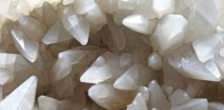 Od którego miesiąca można nosić dziecko w nosidełku?