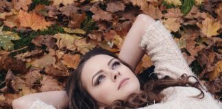 W jakiej pozycji nosić 2 miesięczne dziecko?