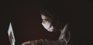 Na jaką odległość działa elektroniczna niania?